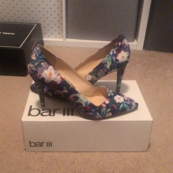 Bar III heels - Picture 2 of 5